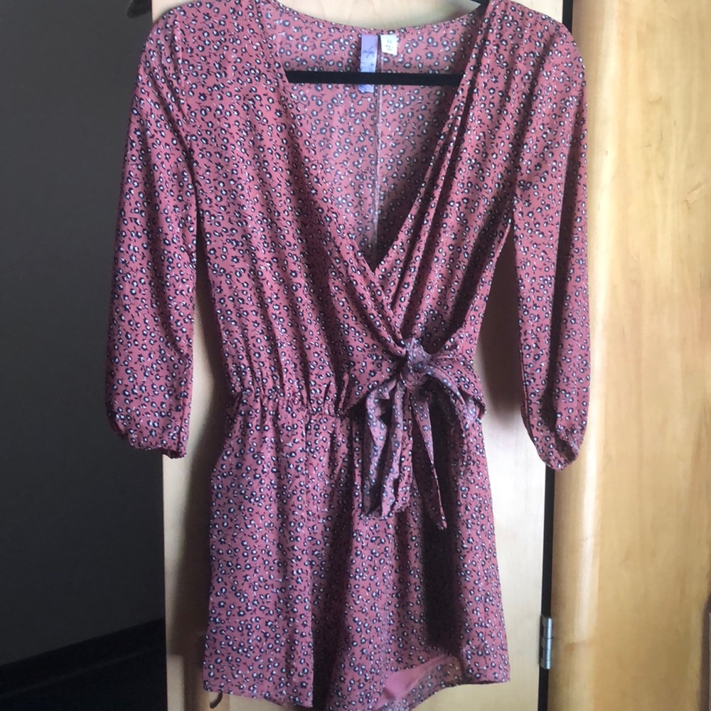 NWOT Francesca’s Romper